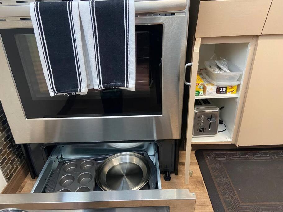 Apartment Yeg Chic Luxury *
